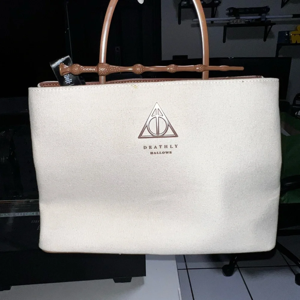 Loungefly Harry Potter Tote Bag - Picture 1 of 9